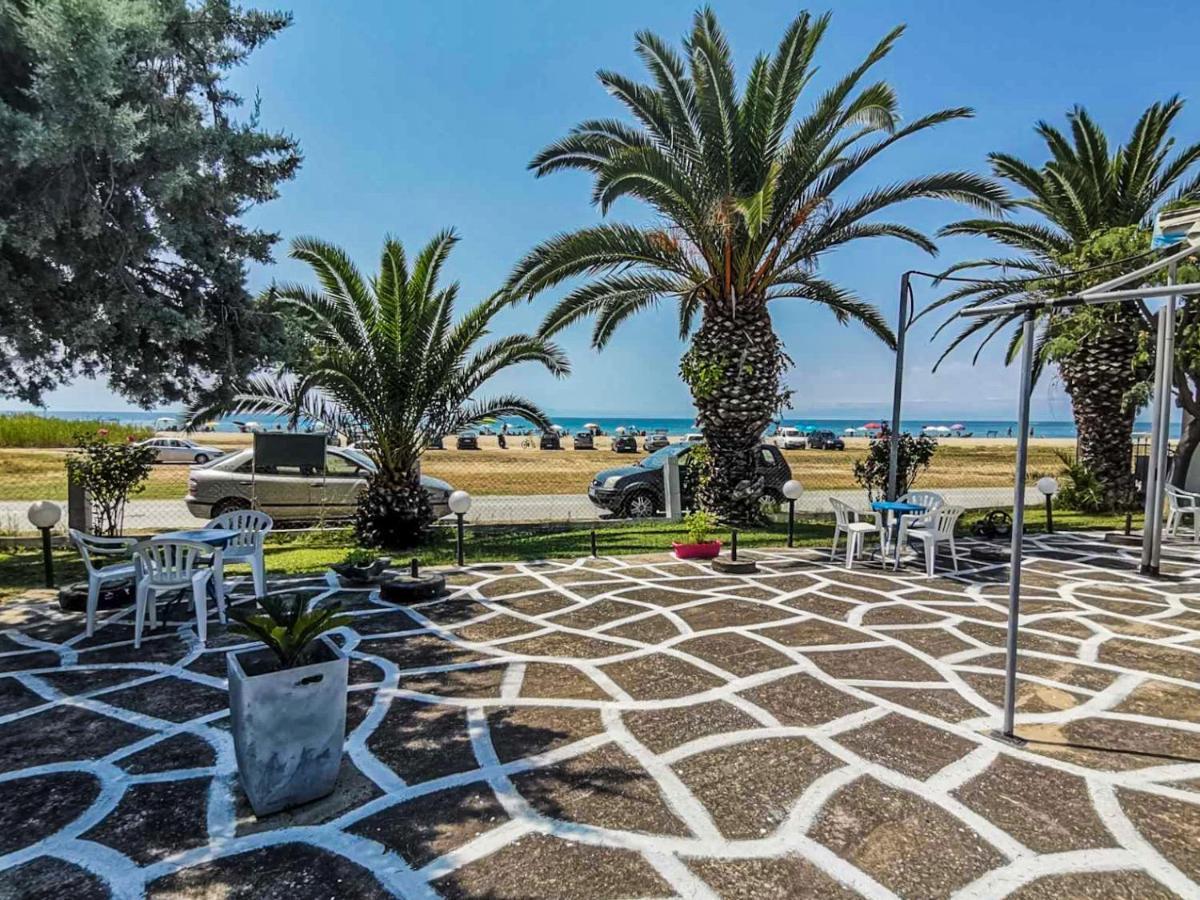 Galinis' Sea Front Studios Nea Kallikrateia Exterior photo