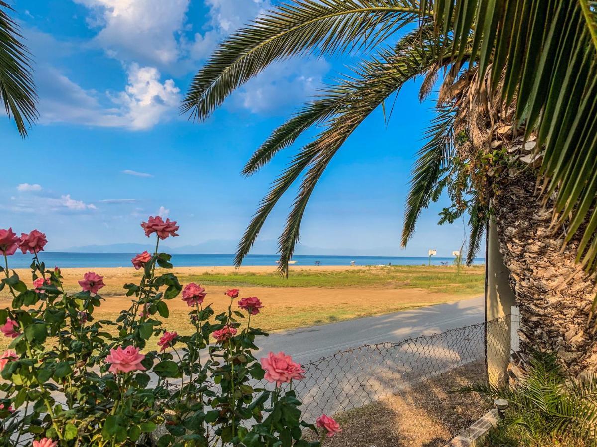 Galinis' Sea Front Studios Nea Kallikrateia Exterior photo
