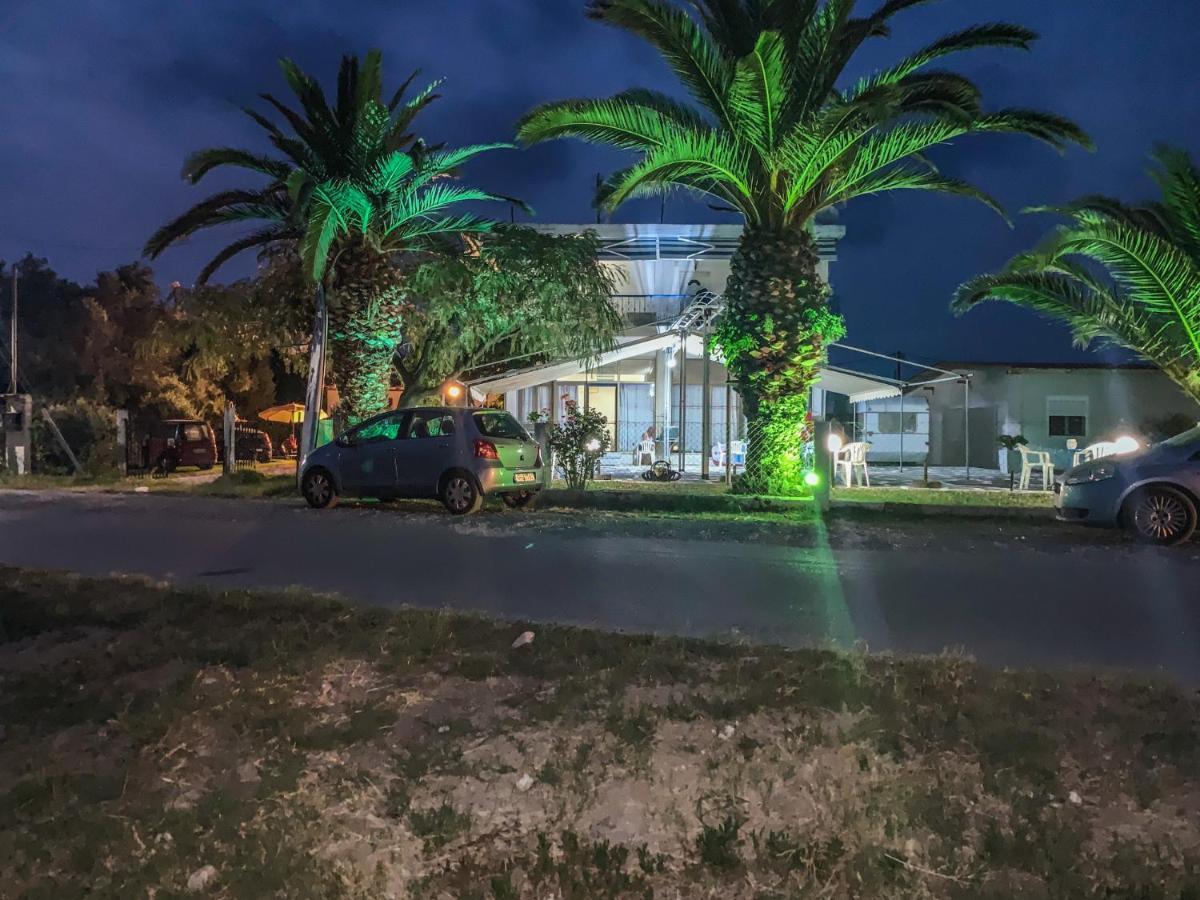 Galinis' Sea Front Studios Nea Kallikrateia Exterior photo