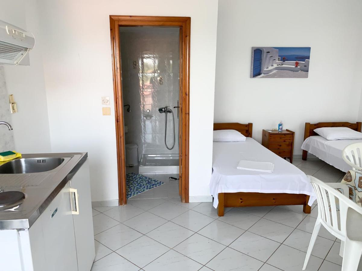 Galinis' Sea Front Studios Nea Kallikrateia Room photo